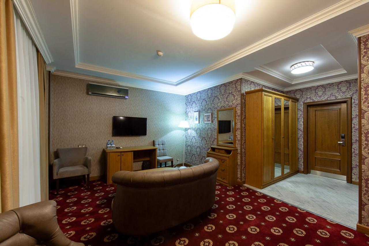 Sacvoyage Hotel Alma-Ata Exteriör bild