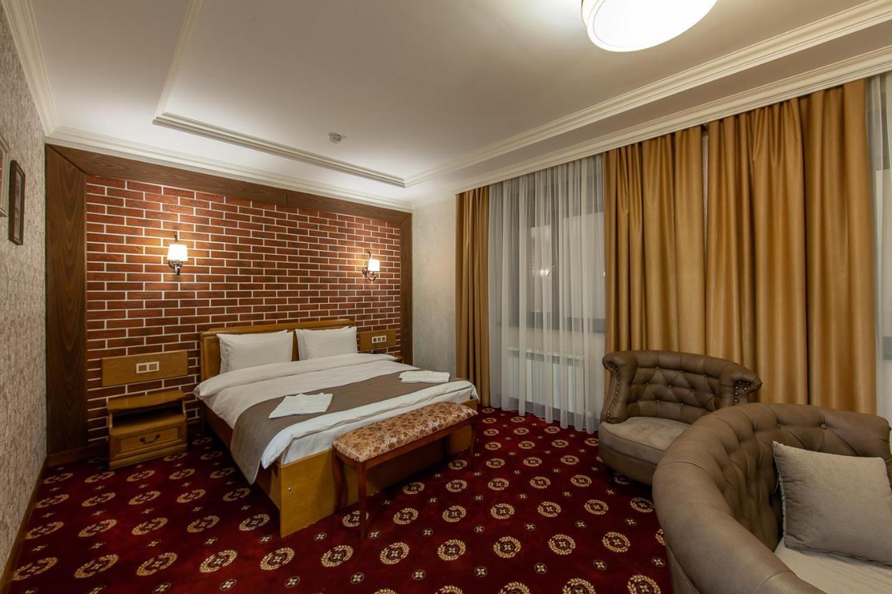 Sacvoyage Hotel Alma-Ata Exteriör bild