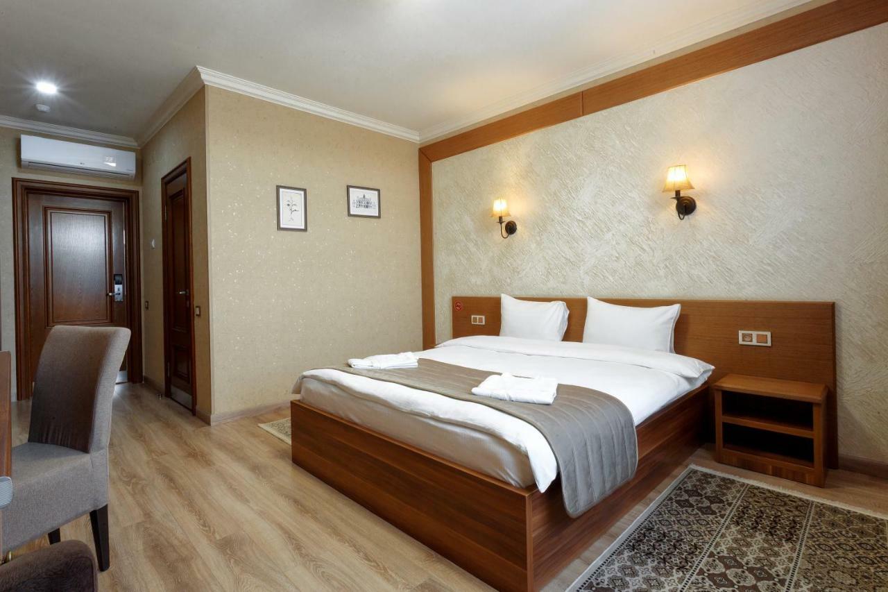 Sacvoyage Hotel Alma-Ata Exteriör bild