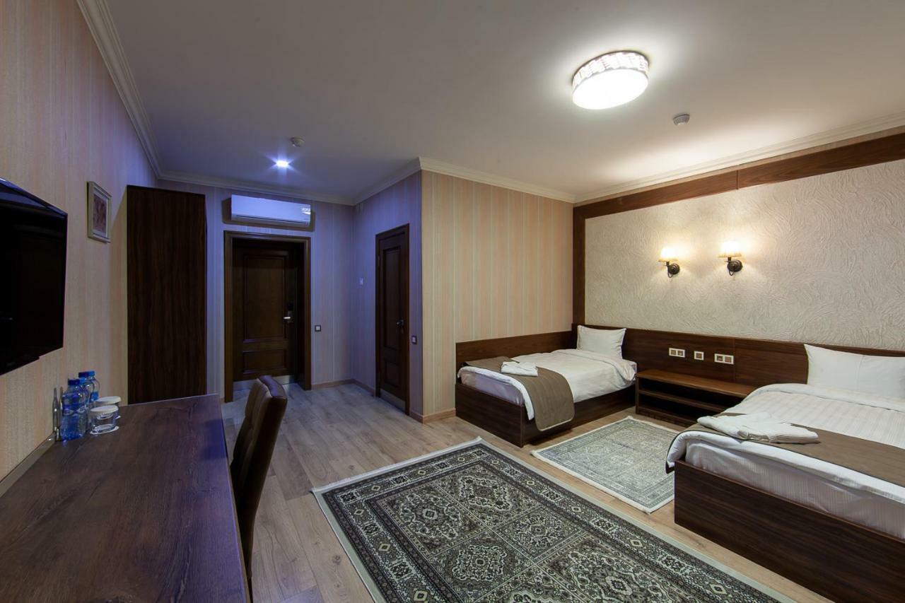 Sacvoyage Hotel Alma-Ata Exteriör bild